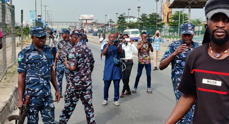 Police disperse protesters in Ojota, Lagos (Pulse)