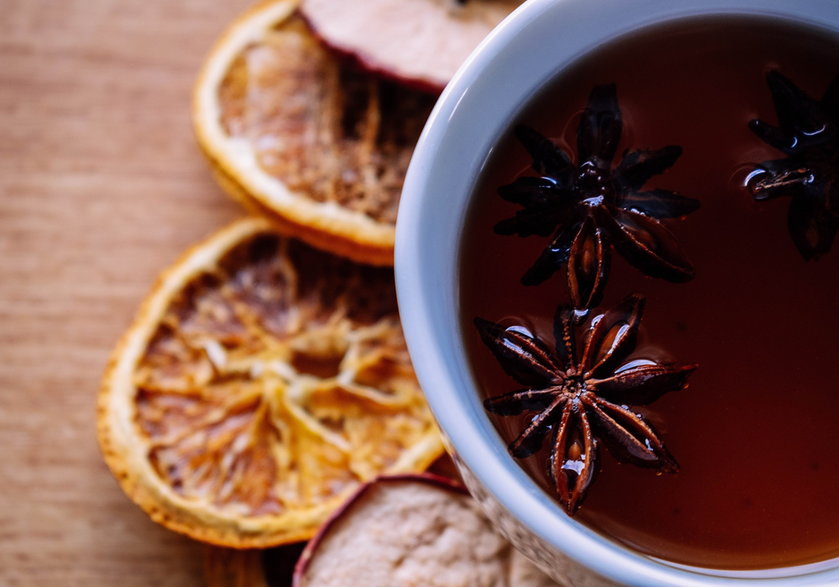 Anyż można dodawać do herbaty - ValeriaLu/pixabay.com