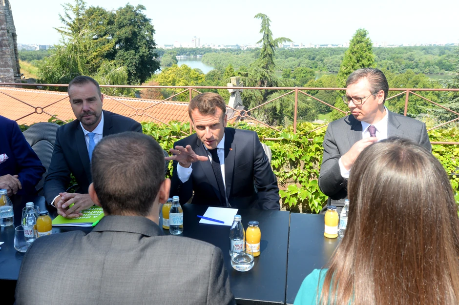 Emanuel Makron i Aleksandar Vučić razgovarali sa mladima
