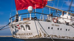 dar młodzieży wyrusza do usa. to ostatni daleki rejs?