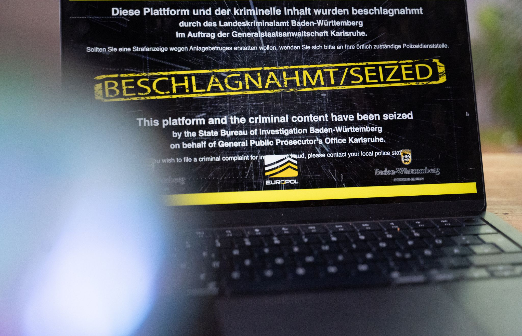 Ermittler stoppen Millionen-Betrug mit 1.400 Websites
