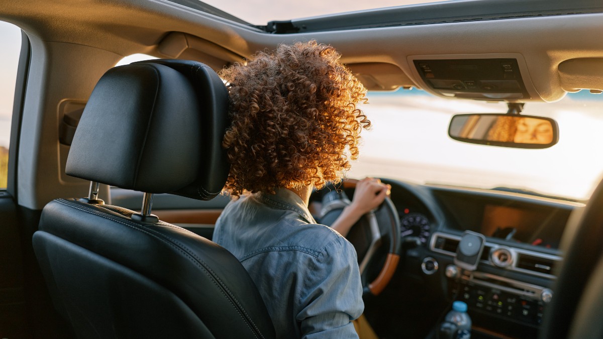 Permisul auto, reguli noi din 6 noiembrie. Ce se schimbă pentru șoferii cu probleme de sănătate, dependență de alcool sau afecțiuni de vedere