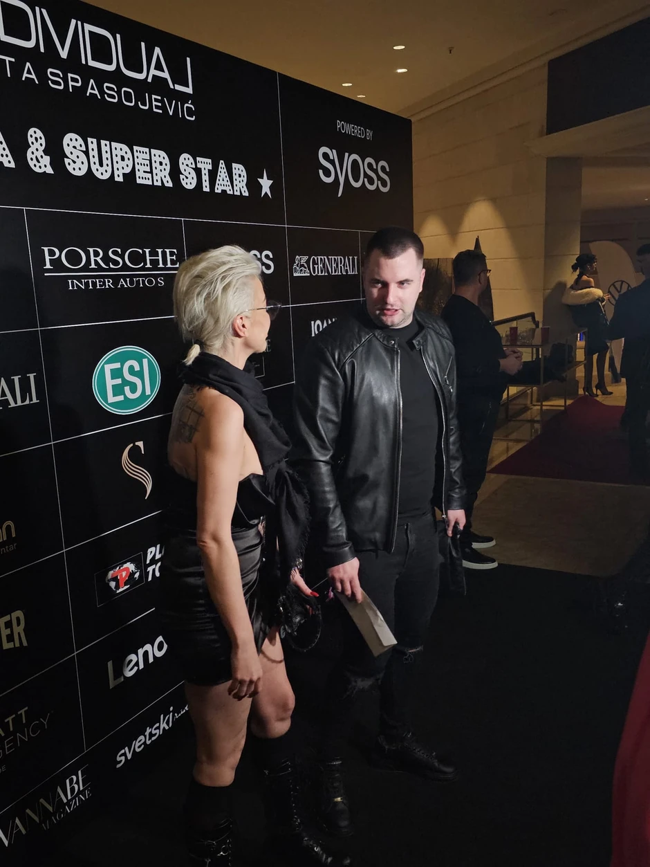 Dušica Jakovljević na reviji Bate Spasojevića