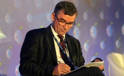 Ambasador Przyłębski broni węgierskiego rządu