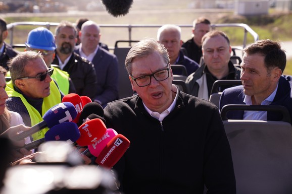 "Ekspo je novo lice Srbije!" Vučić obilazi gradilište: Uskoro kreću radovi na auto-putu Vožd Karađorđe
