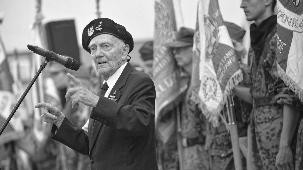 Zmarł profesor pułkownik Jerzy Majkowski, ps. "Czarny", żołnierz Armii Krajowej i weteran walk w Powstaniu Warszawskim - poinformowała na Twitterze Kancelaria Prezydenta.