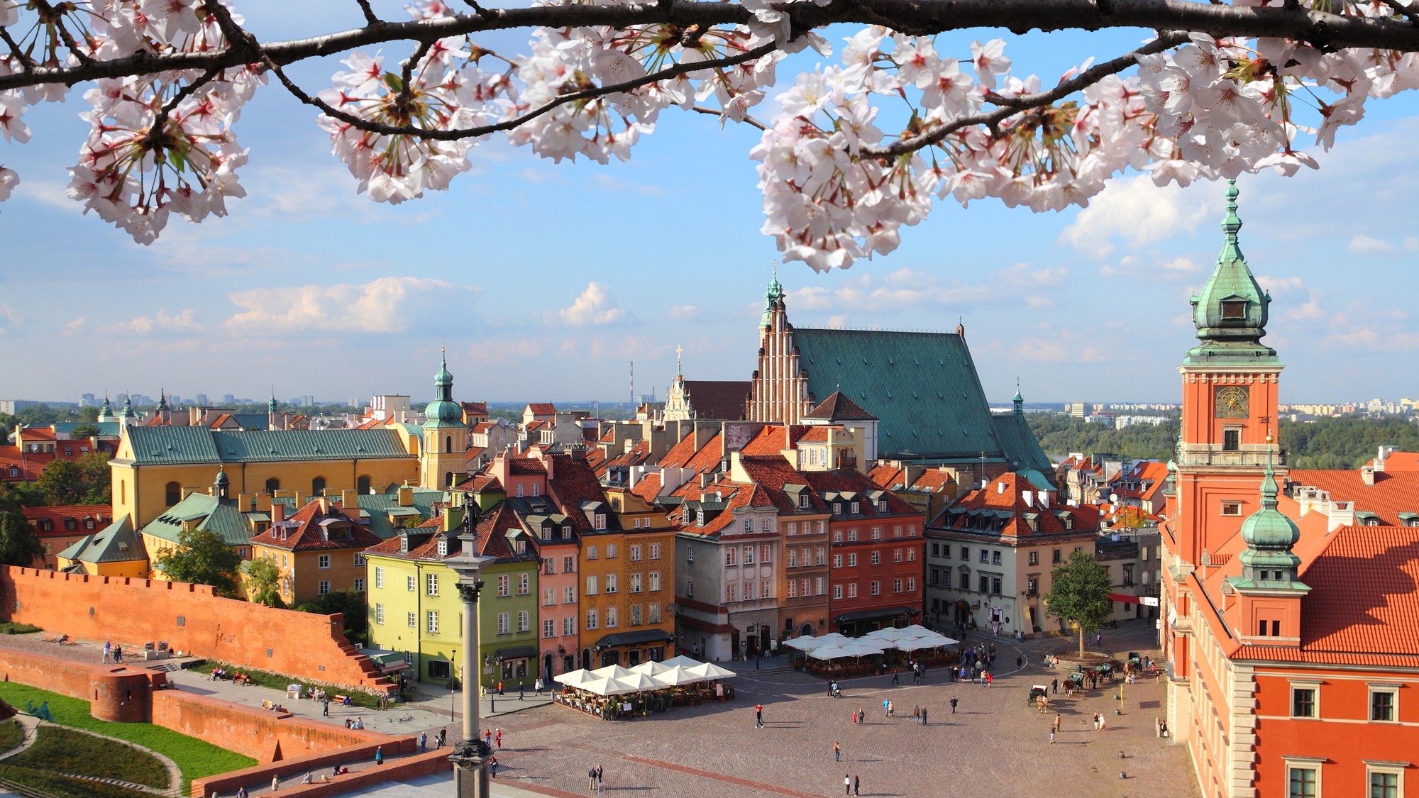 Plac Zamkowy vo Varšave počas jari.