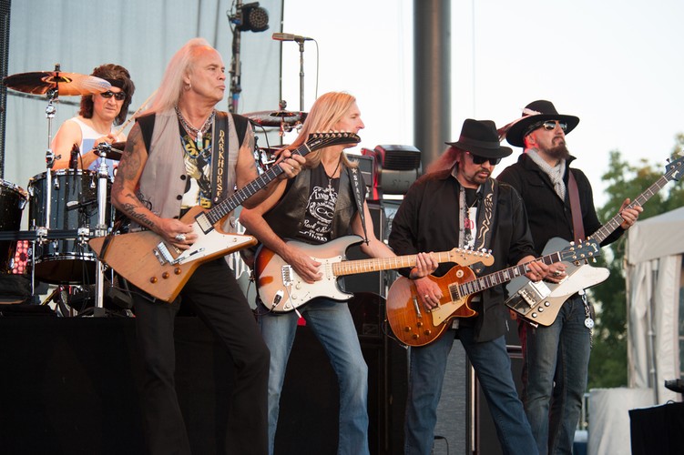 <strong>Koncert Lynyrd Skynyrd</strong>
<br><br>
Agencja Koncertowa Tangerine zaprasza na pierwszy w Polsce koncert legendarnego southern-rockowego zespołu Lynyrd Skynyrd. Początki założenia kapeli sięgają 1964. W 2006 zespół został wprowadzony do Rock and Roll Hall of Fame.