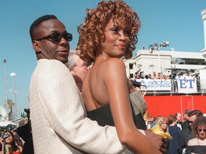 Whitney Houston i Bobby Brown. Na wieść o śmierci byłej żony raper wyznał podczas koncertu: 'Kocham cię, Whitney'