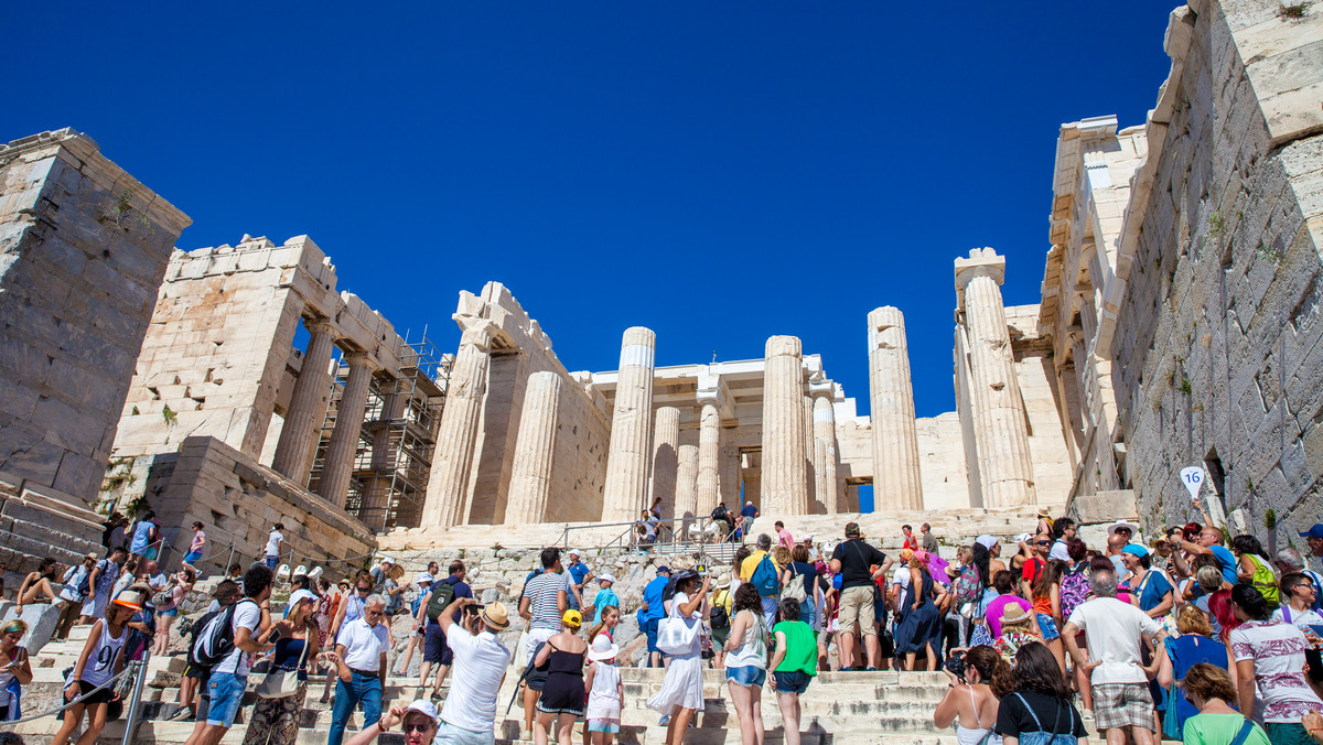Wraz z nadejściem lata wraca problem nadmiernej turystyki w Grecji