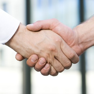 Bank centralny i rząd powinny współpracować. A o to nie będzie łatwo