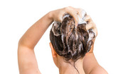Mycie włosów odżywką - u kogo się sprawdzi?