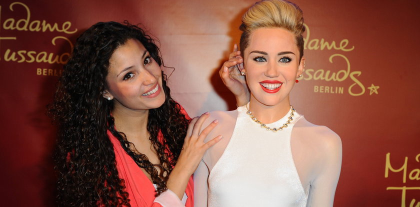 Niegrzeczna woskowa Miley Cyrus