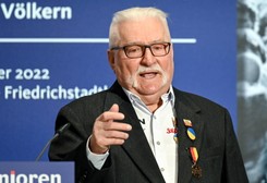 Wałęsa uhonorowany w Berlinie. W przemówieniu wezwał Niemcy do przewodzenia w ratowaniu Europy