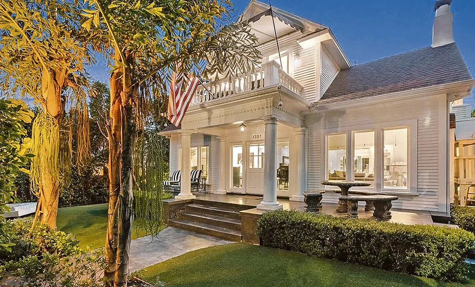 Nina Seničar, kuća