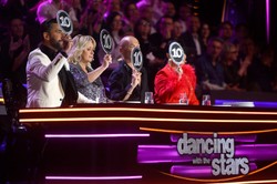 Juror "Tańca z gwiazdami" krytykuje studniówkowe polonezy. Co w zamian? Będziecie zdziwieni