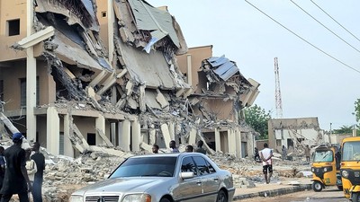 Kano Gov orders demolition of illegal structures in Race Course, others. [Twitter:@SasDantata]
