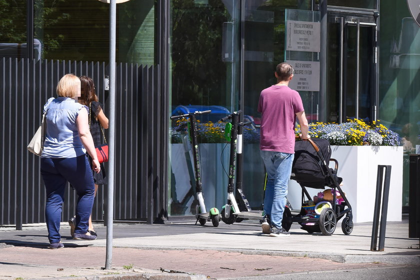 Weronika Rosati i Robert Śmigielski z córką 