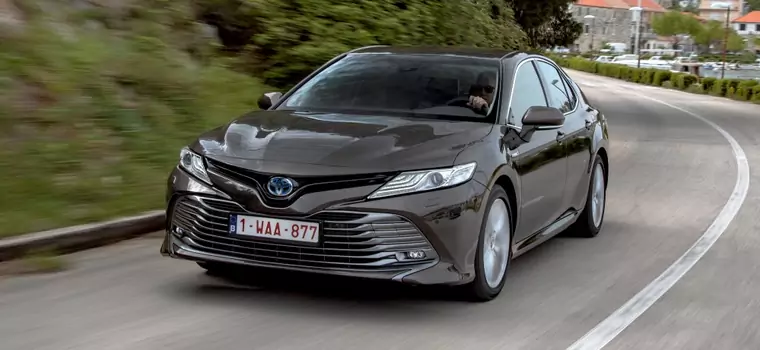 Toyota Camry – idealne auto dla flot | TEST