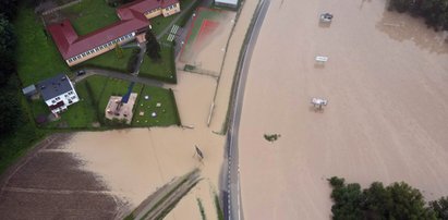 Małopolska z niepokojem patrzy w niebo. Wojewoda zwołał sztab kryzysowy