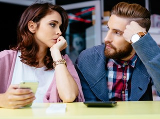 8 na 10 Polaków zwraca większą uwagę na wydatki, co drugi pyta o podwyżkę [RAPORT]