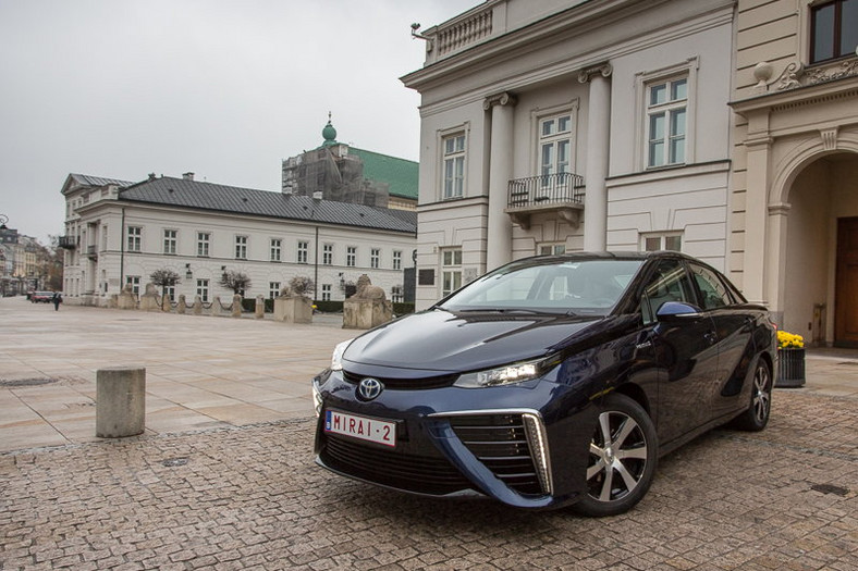 Toyota Mirai w Warszawie