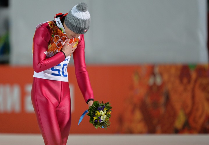 Kamil Stoch cieszy się ze zwycięstwa w Soczi