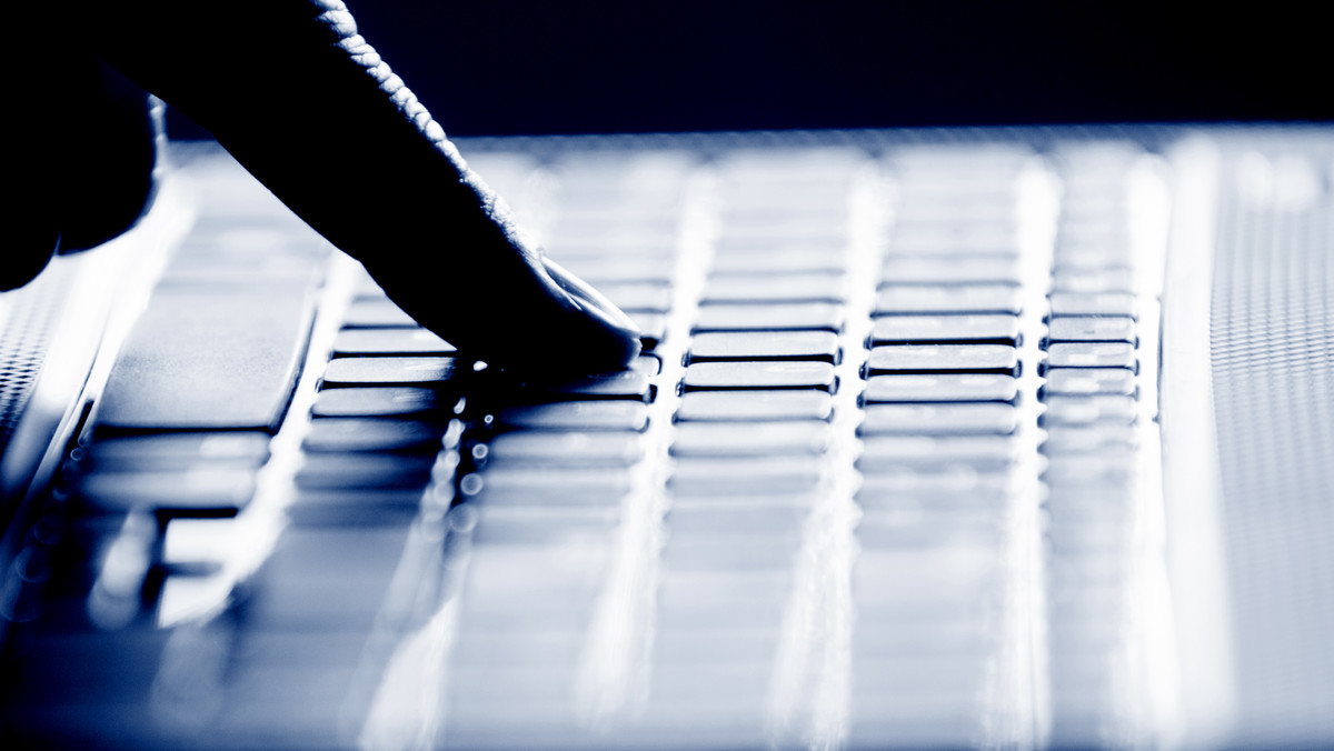 W ubiegłym roku doszło do 6 236 przypadków faktycznego naruszenia bezpieczeństwa teleinformatycznego w instytucjach państwowych - wynika z rocznego raportu działającego w ABW Zespołu Reagowania na Incydenty Bezpieczeństwa Komputerowego CSIRT GOV.