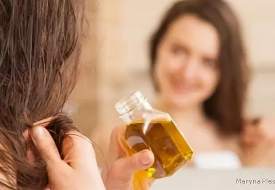 7 błędów pielęgnacyjnych, przez które włosy bardziej się przetłuszczają