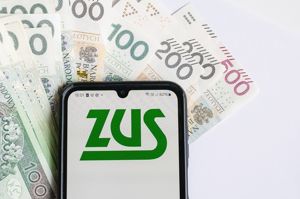 Koniecznie zabierz to ze sobą idąc do ZUS. Kończy się czas na dopełnienie obowiązku. Jak zmieniły się zasady w 2025 roku?