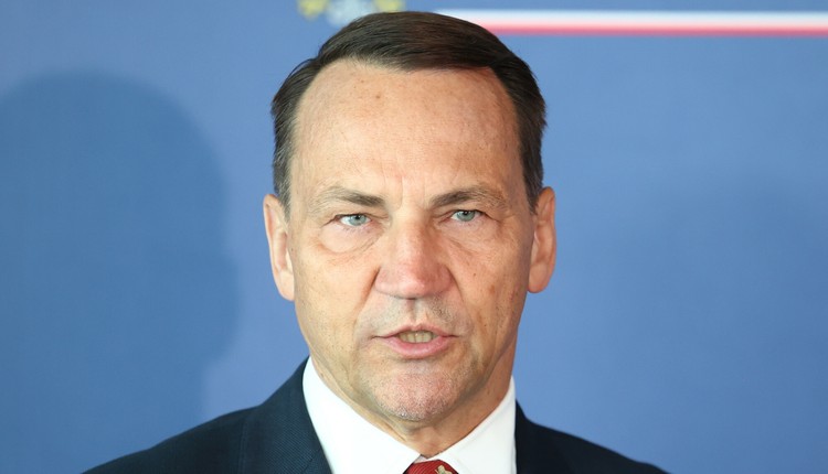 Radosław Sikorski ostro po wystąpieniach Grzegorza Brauna. Jakaś łachudra"