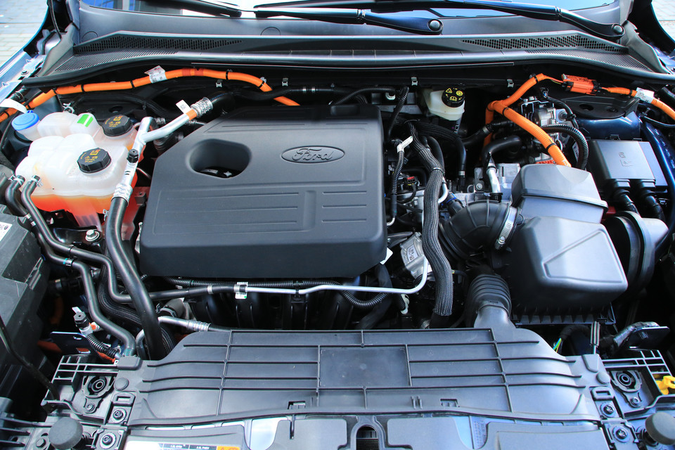Ford Kuga 2.5 Plugin Hybrid nawet 57 km na prądzie TEST