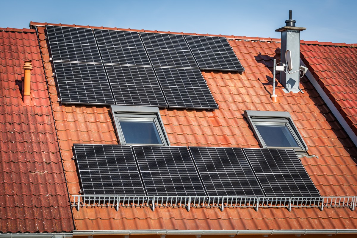 Małe OZE w Polsce. Wzrost produkcji energii, ale spadek sprzedaży