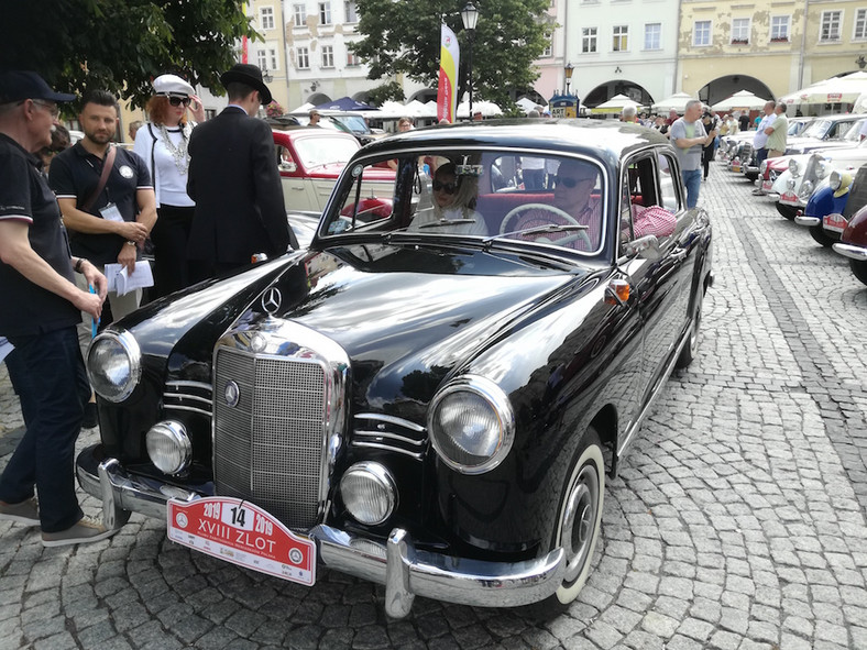 Zlot zabytkowych Mercedesów