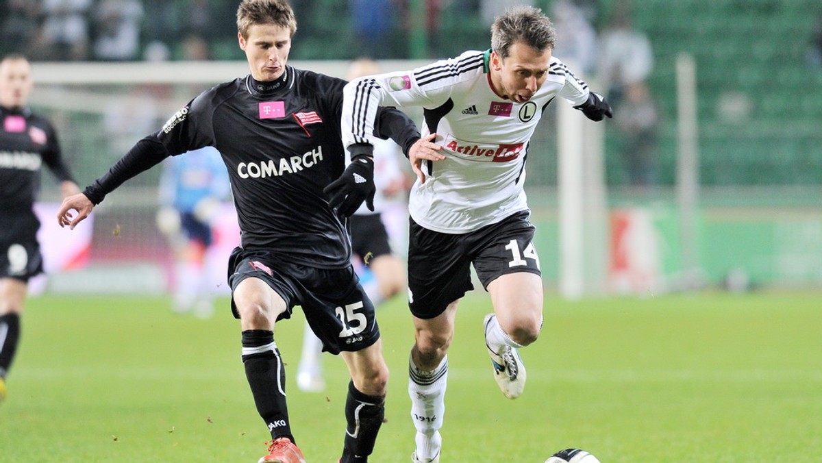 Jakub Wawrzyniak znalazł się w kadrze reprezentacji Polski na Euro 2012, ale nie zagrał na mistrzostwach ani jednego spotkania. To nie przeszkadza działaczom Partizana Belgrad, którzy chętnie widzieliby go w swoim klubie i chcą go jak najszybciej sprowadzić do swojego zespołu.