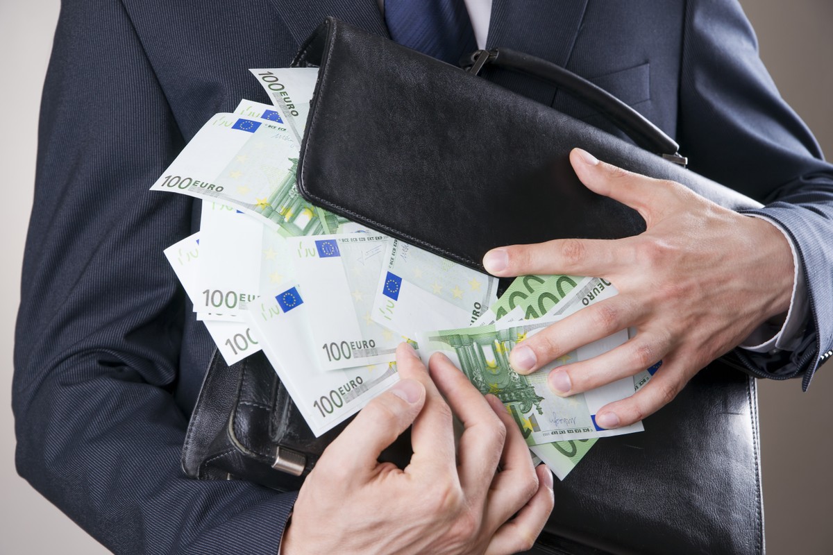 Oto 20 prezesów, którzy w dzień zarabiają tyle, co ich pracownicy w rok [RANKING]