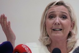 Kandydatka francuskiej skrajnej prawicy na prezydenta Marine Le Pen powiedziała, że po zakończeniu wojny rosyjsko-ukraińskiej chciałaby, aby NATO nawiązało „bliższe relacje z Rosją.