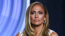 Vajon mi lehet a titka? 53 éves lett Jennifer Lopez - ritka fotók az észbontó világsztárról