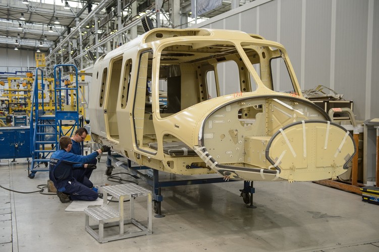 Na kadłubie AW 149 można montować m.in. wyrzutnie rakiet, karabiny maszynowe i pociski kierowane.
<br><br>
fot. (mr) PAP/Wojciech Pacewicz