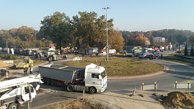 DK nr 17 zablokowana przez protestujących