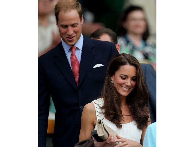 ... a William w garniturze i pod krawatem