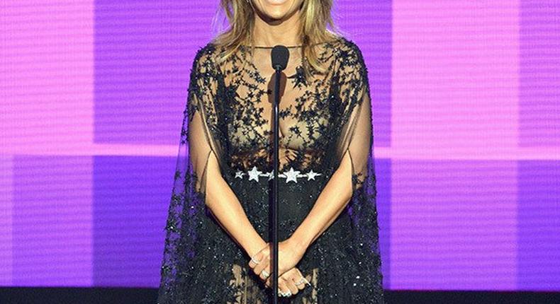 Jennifer Lopez  at the American Music Awards 2015