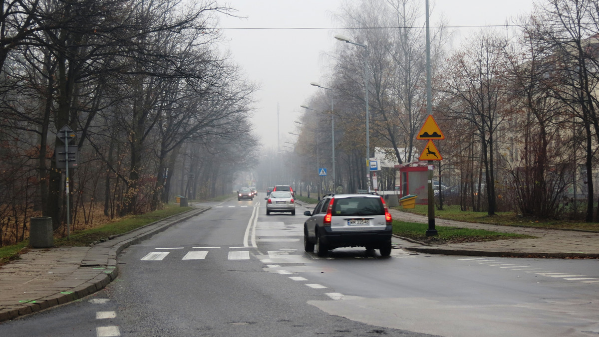 Stołeczni drogowcy właśnie rozpoczynają przebudowę skrzyżowania ulic Korkowej, Wspólnej, Płatnerskiej i Jagiellońskiej, na pograniczu dzielnic Wesoła, Wawer i Rembertów. Powstanie tam rondo.