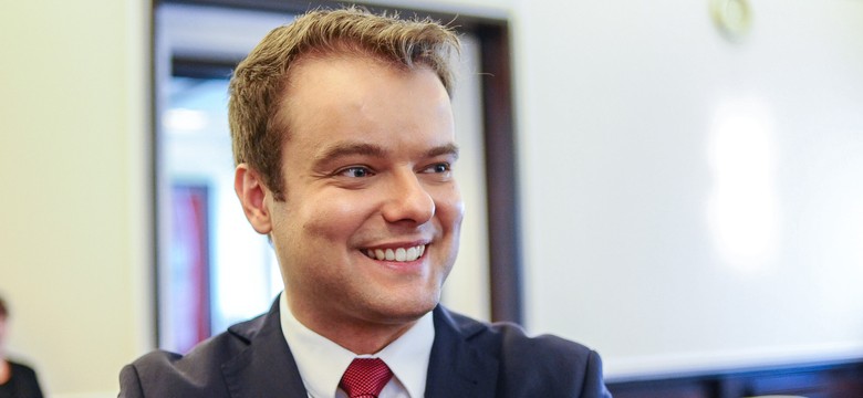 Bochenek o reparacjach: Nie ma stanowiska rządu w tej sprawie