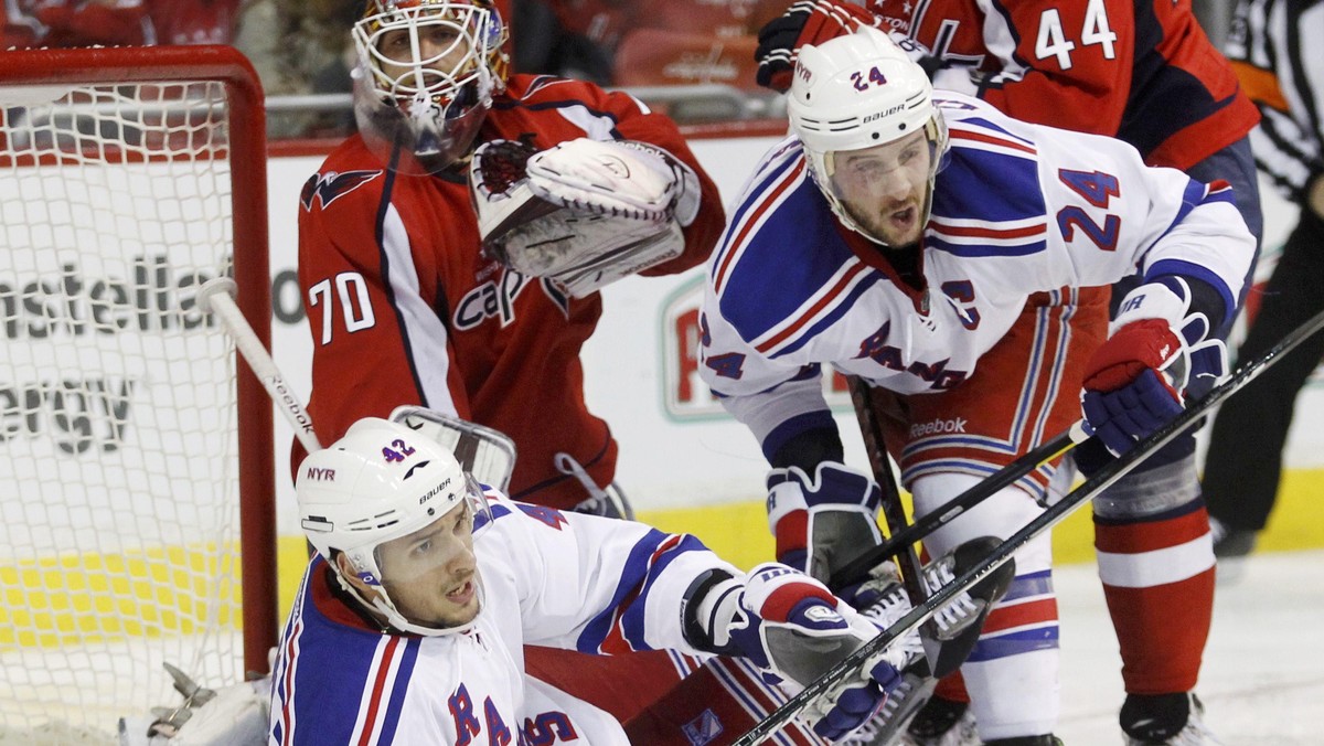 Washington Capitals zmierzyli się z widmem eliminacji i wyszli z tej sytuacji obronną ręką pokonując 2:1 New York Rangers. O awansie do finału Konferencji Wschodniej zadecyduje ostatni siódmy mecz rozegrany w Nowym Jorku.