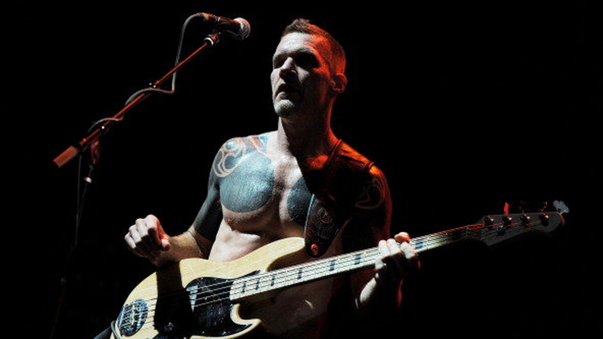 Basista zespołu Rage Against The Machine, Tim Commerford, w ostatnim wywiadzie dla "Rolling Stone" skomentował istnienie Limp Bizkit. - Czuję się naprawdę źle z tym, że byliśmy inspiracją dla takiego chłamu - przeprosił muzyk.