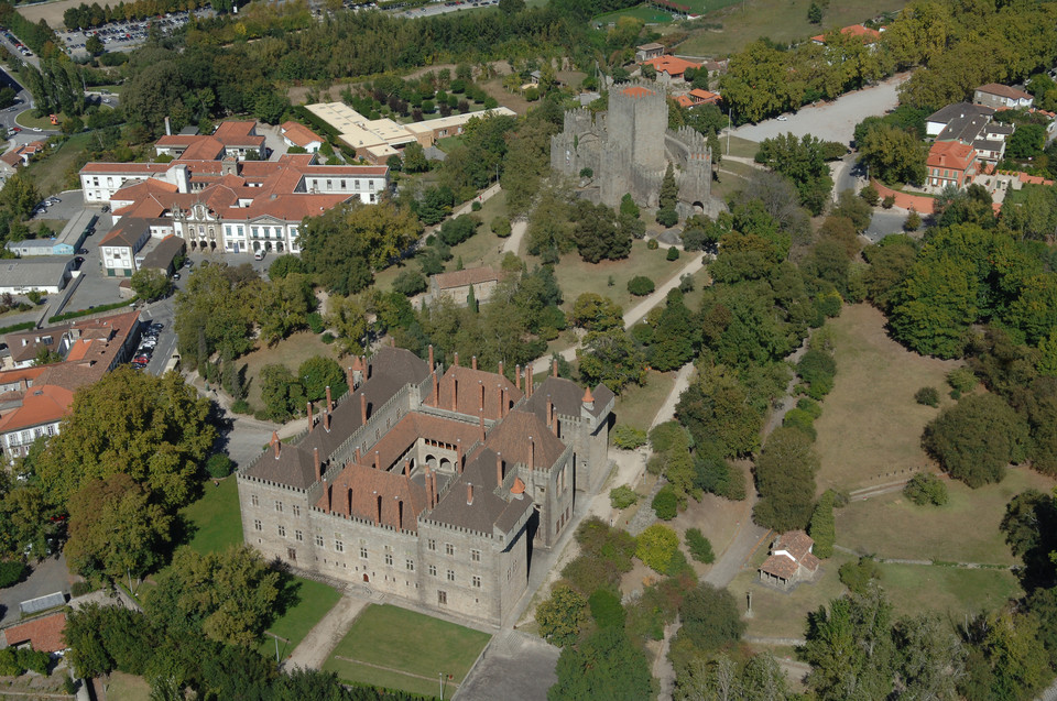 Zamek w Guimarães (Castelo de Guimarães)
