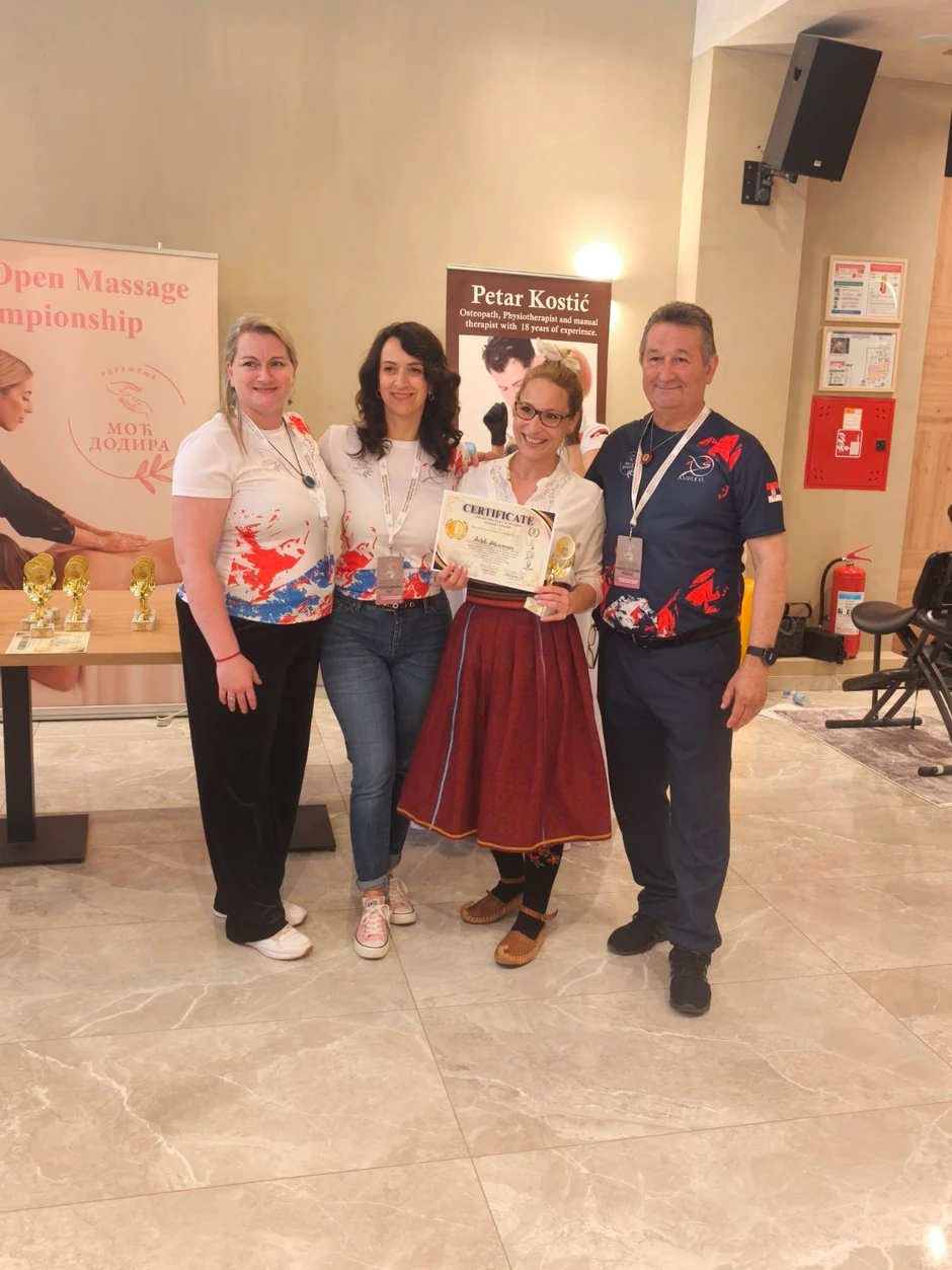 Sem što je šampion, Anđela je i međunarodni sudija na takmičenjima u masaži