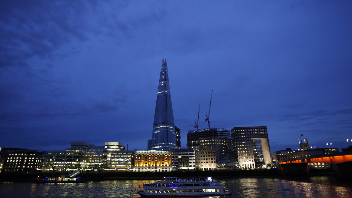 Najwyższy budynek w Londynie i UE, 95-piętrowy wieżowiec wysokości prawie 310 metrów, oddano w czwartek do użytku. Po wykończeniu znajdą się w nim: pięciogwiazdkowy hotel, restauracja, apartamenty i najwyższy w mieście taras widokowy na wysokości 244 metrów.