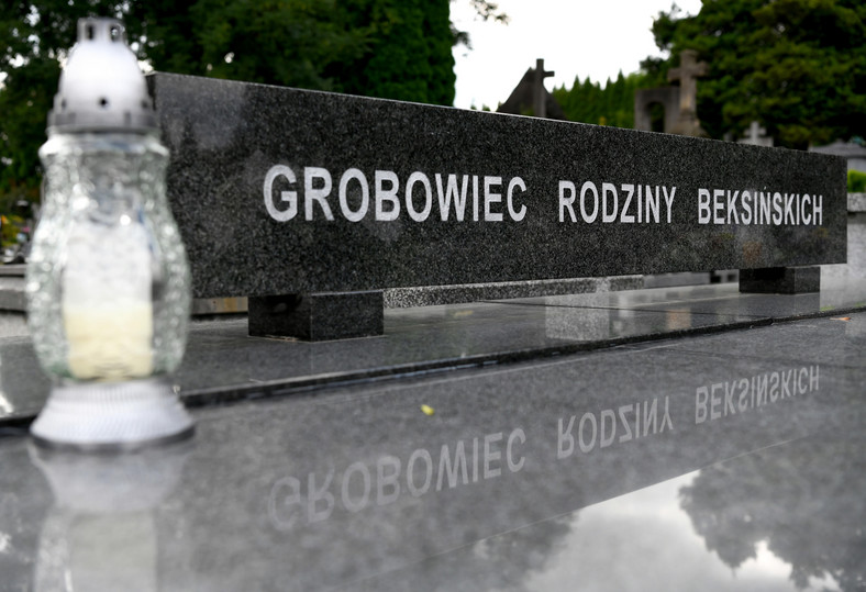 Grobowiec rodziny Beksińskich na cmentarzu komunalnym w Sanoku